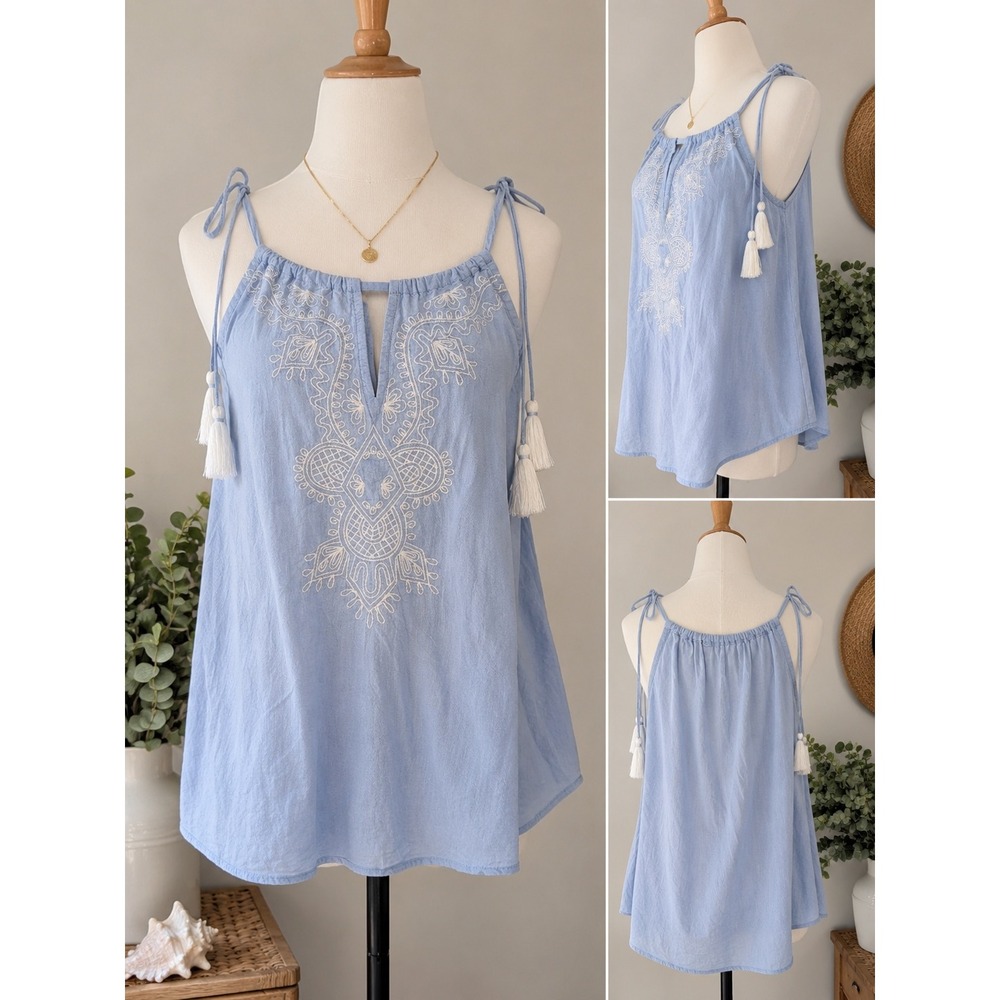 100% Cotton Coastal Chic Vineyard Vines Embroidered Tassel Tank size 4